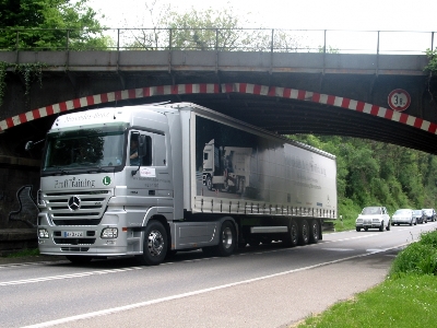 Navigation: Beim Lastkraftwagen zählt jeder Zentimeter