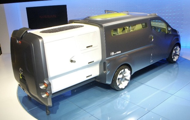 Nissan zeigt in Hannover Cabstar Hybrid und NV 200