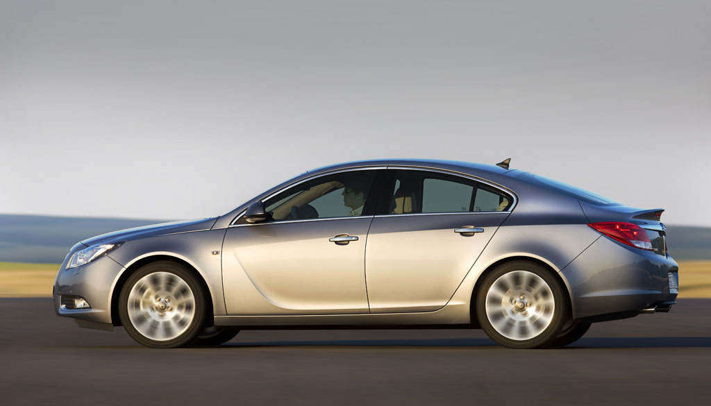Opel Insignia erhält einen Fernlichtassistenten 