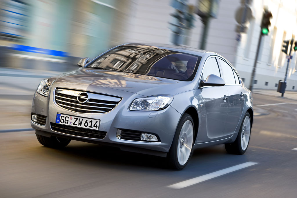 Opel Insignia erhält einen Fernlichtassistenten 