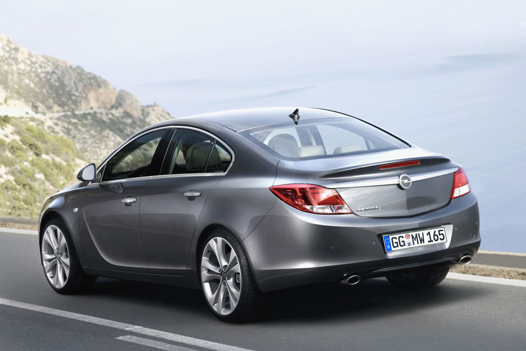 Opel mit zwei Weltpremieren auf dem Pariser Automobilsalon 