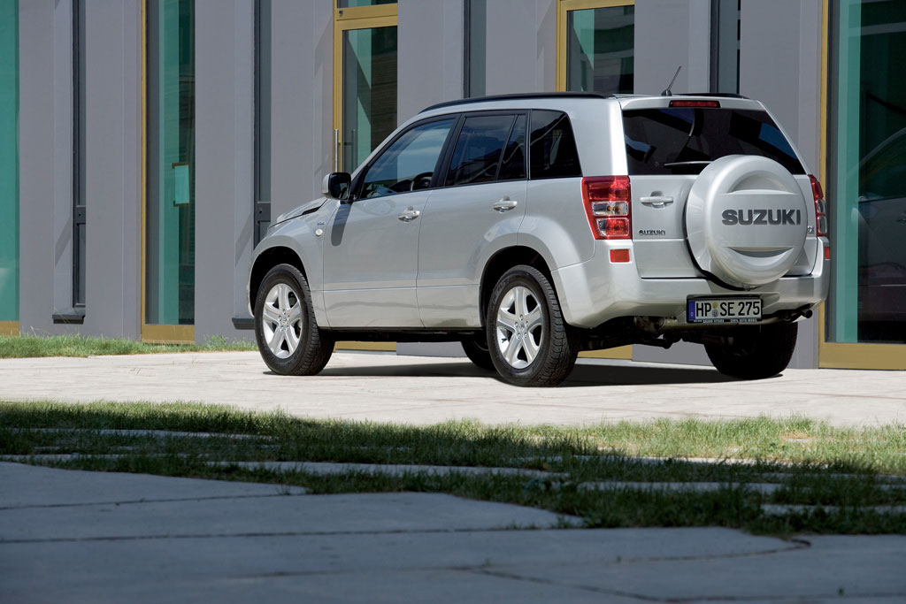 Suzuki Grand Vitara: Zum Zwanzigsten zwei Neue 