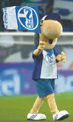 Bürstner lädt Kunden zum Schalke-Tag ein