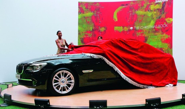 BMW lässt sich wieder bei Neiman Marcus einpacken