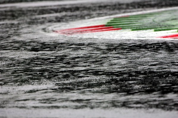 Bridgestone werkt weiter am Mono-Regenreifen: Nur so findet man neue Technologie