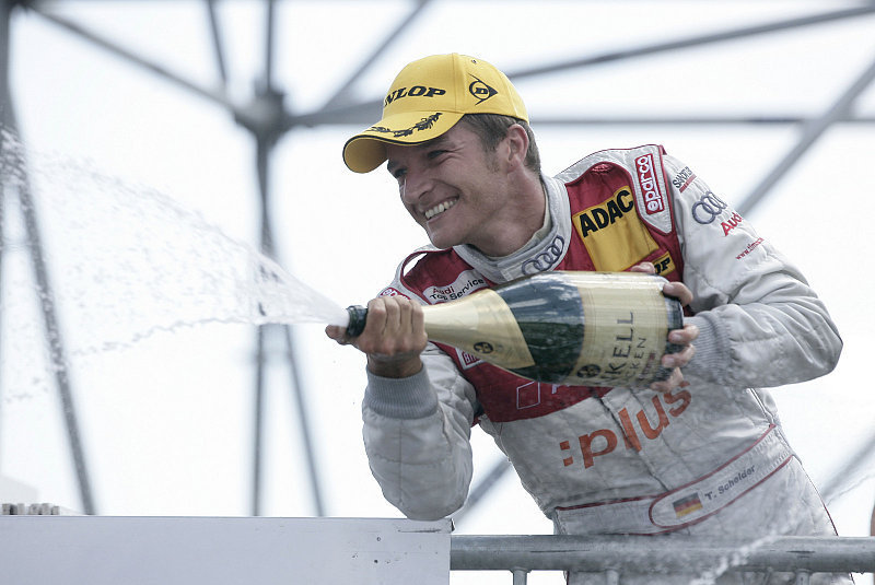 Champion Timo Scheider: Im tiefsten Tal nie aufgegeben