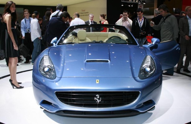 Der California ist Ferraris erstes Coupé-Cabriolet