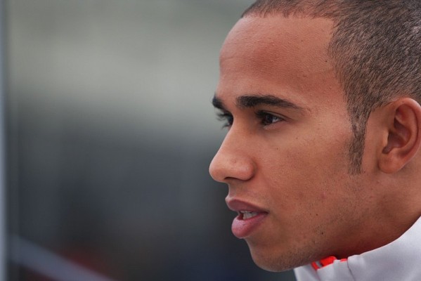 Diskussion über Hamiltons Fahrweise: Ein echter Racer