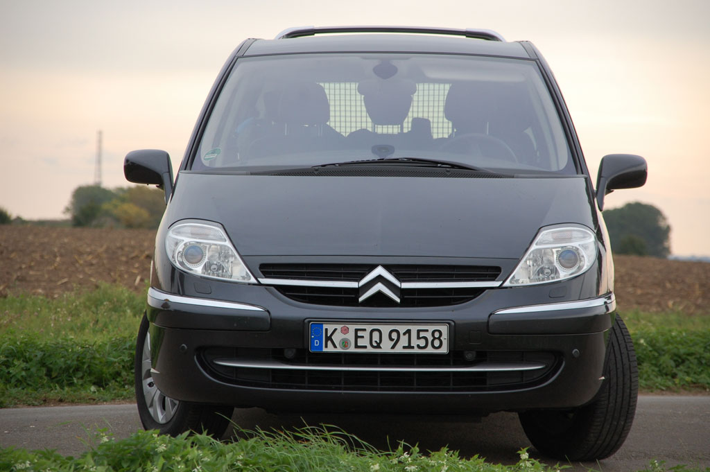 Fahrbericht Citroën C8: Reisen wie Gott in Frankreich