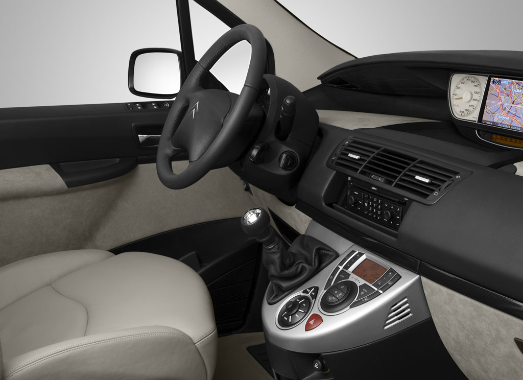 Fahrbericht Citroën C8: Reisen wie Gott in Frankreich