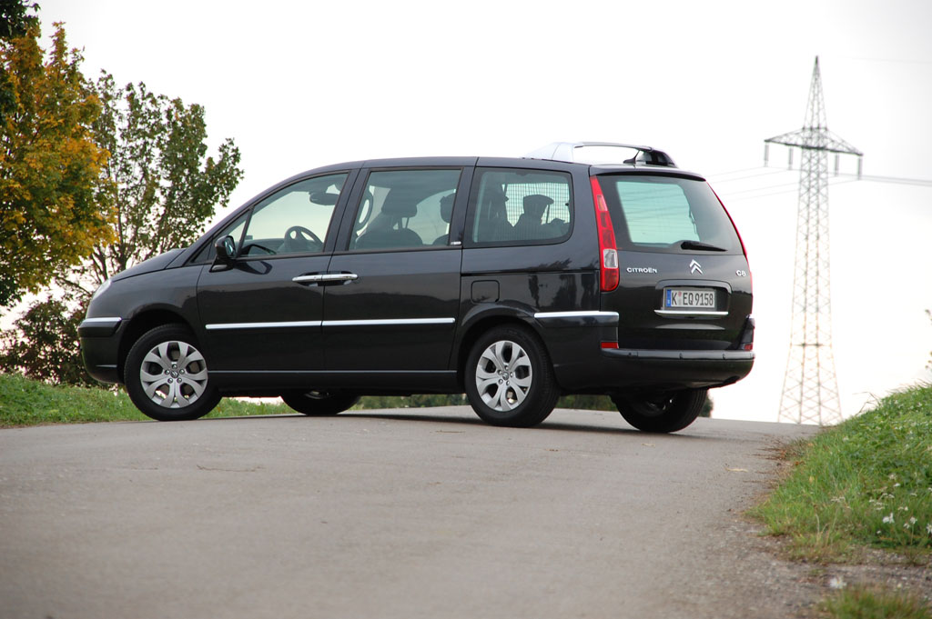 Fahrbericht Citroën C8: Reisen wie Gott in Frankreich 