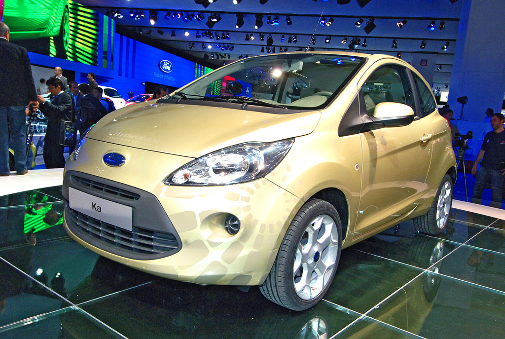 Ford hat auf dem Pariser Autosalon die Weltpremiere des neuen Ka gefeiert.