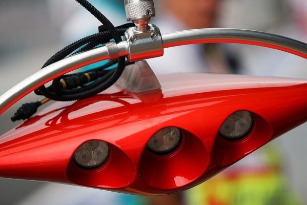 Honda testet Boxenstoppampel: Grünes Licht