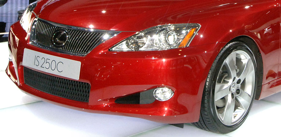 Lexus zeigt Cabriolet IS 250C und Studie LF-Xh 