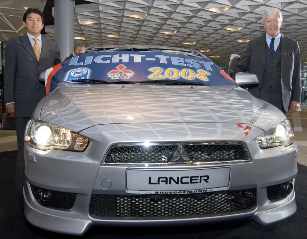 Mitsubishi Lancer Hauptpreis beim „Licht-Test 2008“