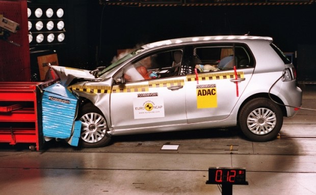 Neuer Golf absolviert erfolgreich EuroNCAP-Crashtest