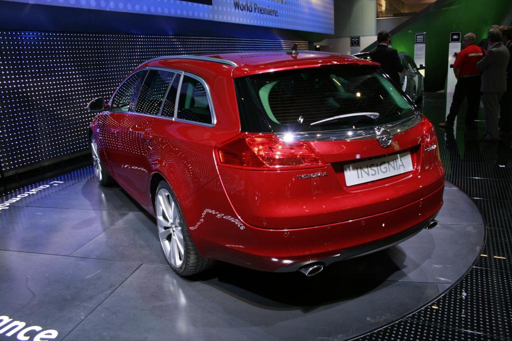 Opel Insignia Sports Tourer kostet ab 23 990 Euro