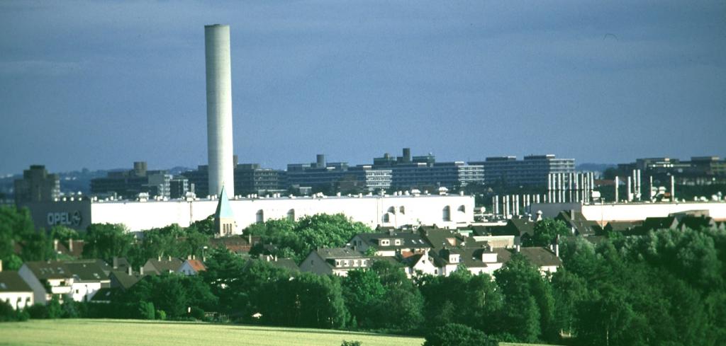 Opel unterbricht Produktion in zwei deutschen Werken