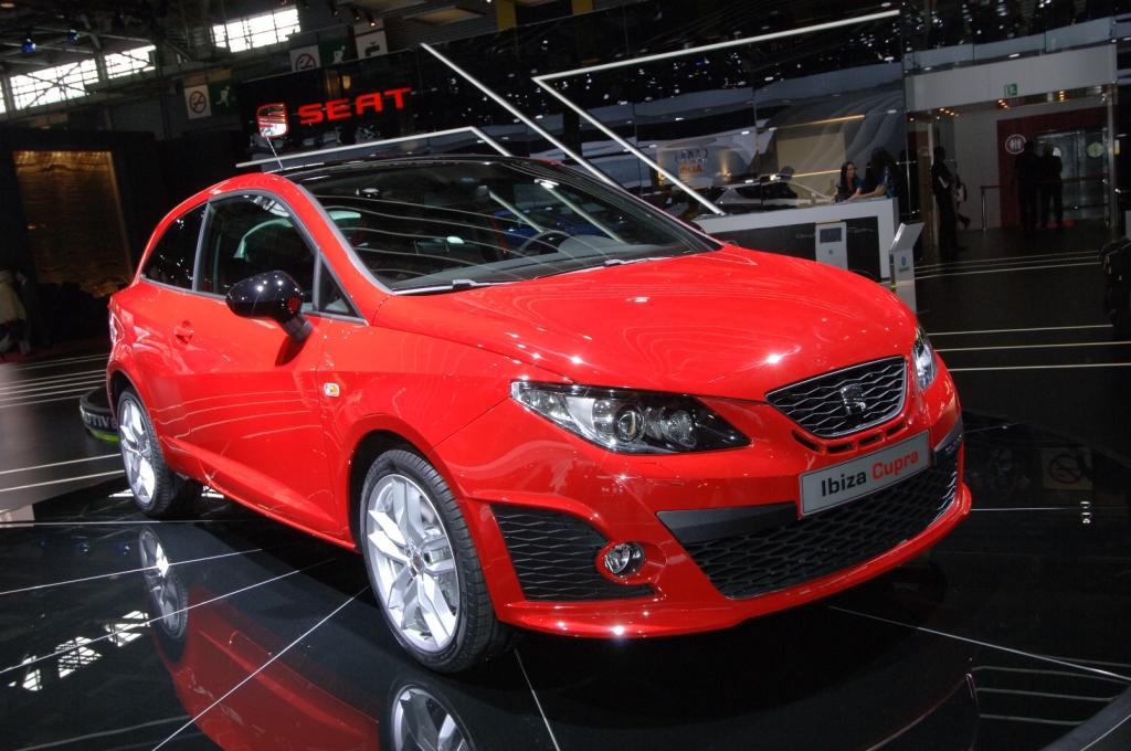 Seat zeigt in Paris den ersten Exeo