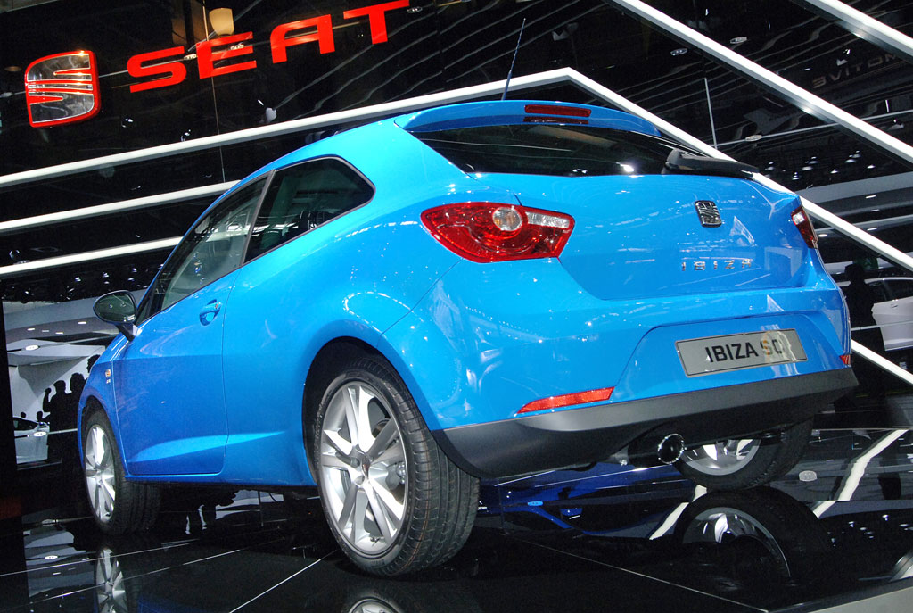 Seat zeigt in Paris den ersten Exeo 