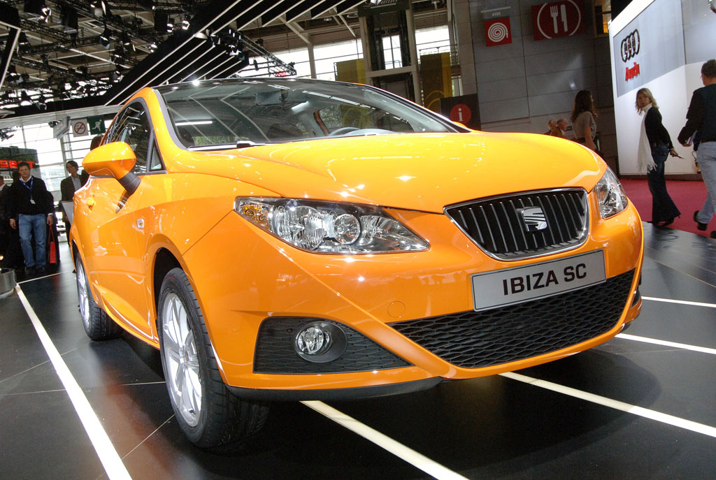 Seat zeigt in Paris den ersten Exeo 