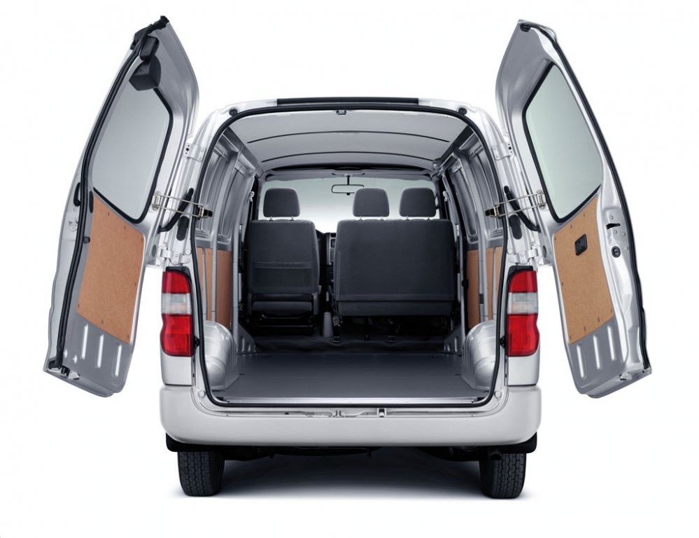 Toyota Hiace GL jetzt auch mit Allradantrieb