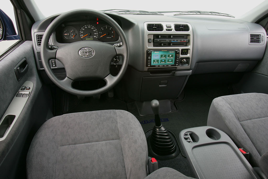 Toyota Hiace GL jetzt auch mit Allradantrieb