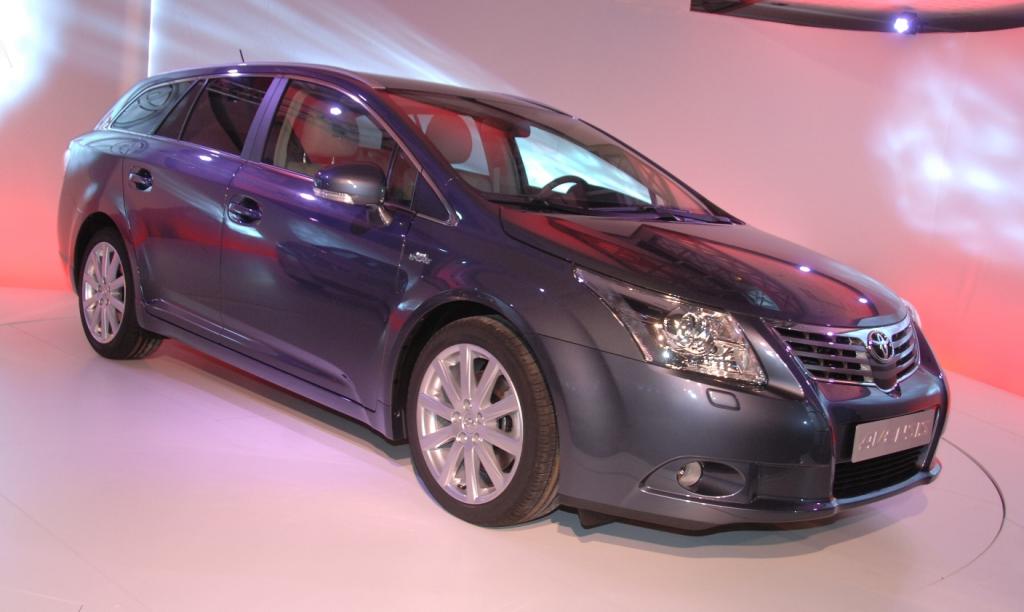 Toyota präsentiert den neuen Avensis