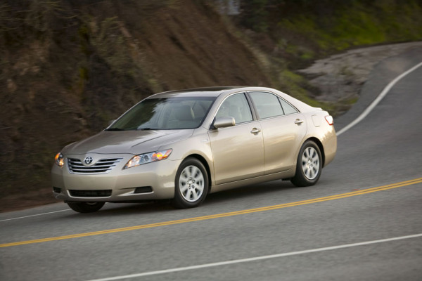 Toyota zeigt Erdgas-Hybrid 