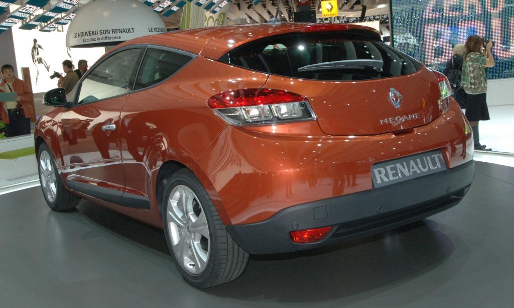 Vier neue Modelle und zwei Studien bei Renault
