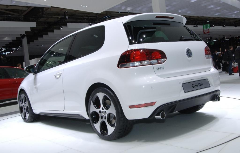 Volkswagen in Paris sparsam und sportlich