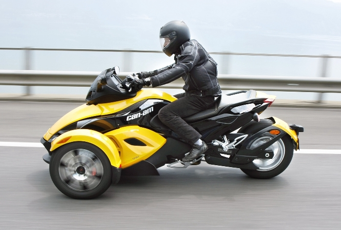 Vorstellung Can-Am Spyder Roadster: Motorrad oder Auto?