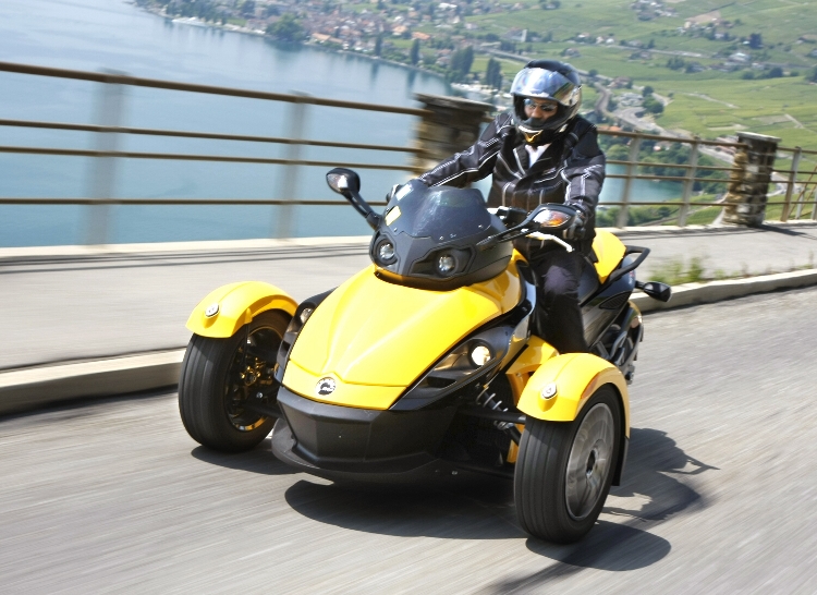 Vorstellung Can-Am Spyder Roadster: Motorrad oder Auto?