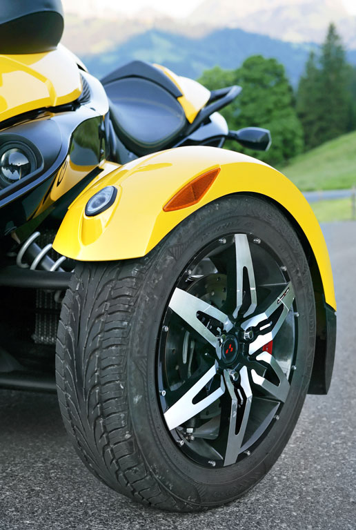 Vorstellung Can-Am Spyder Roadster: Motorrad oder Auto?