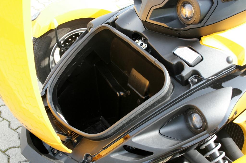Vorstellung Can-Am Spyder Roadster: Motorrad oder Auto?