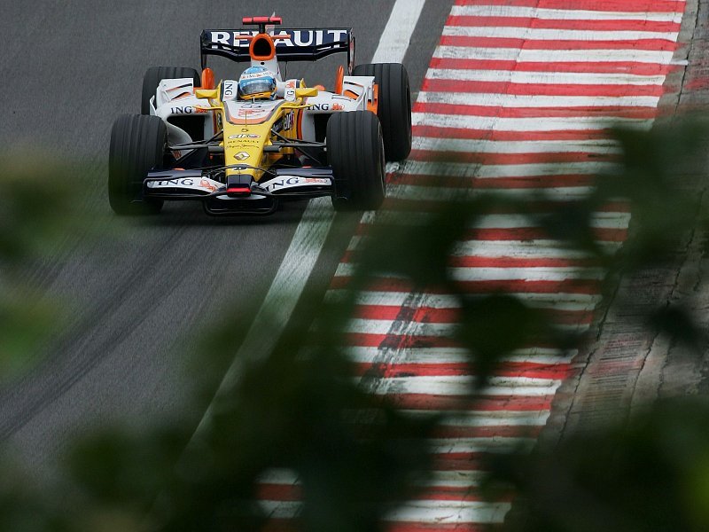 3. Training: Alonso schlägt Hamilton