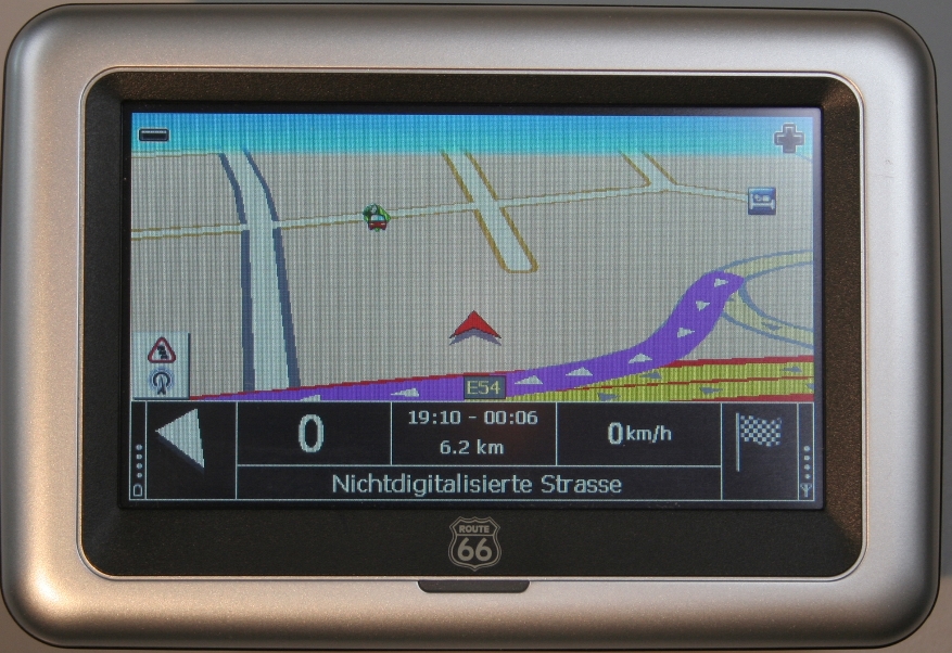 ADAC testet zwölf mobile Navigationsgeräte