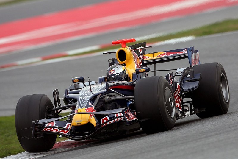 Barcelona, Tag 2: Nur Vettel bremst Toro Rosso ein