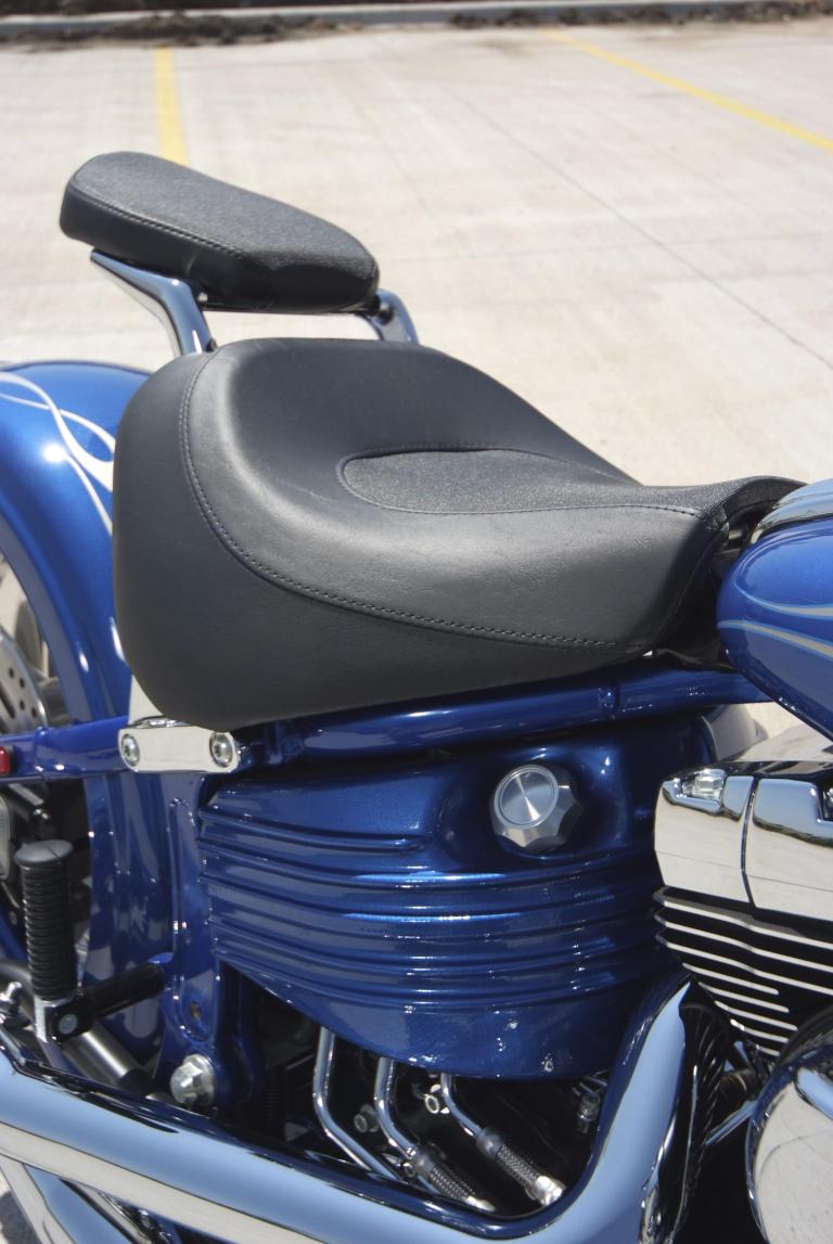 Fahrbericht Harley-Davidson Rocker C: Das Bilderbuch-Custombike 