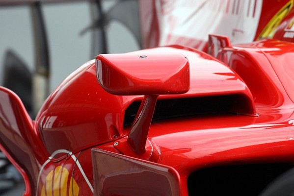 Ferrari war in Barcelona KERS frei: Die Beule diente Platzhaltern