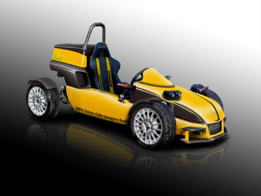 Fuoss 01 - Offener Einsitzer mit Mittelmotor