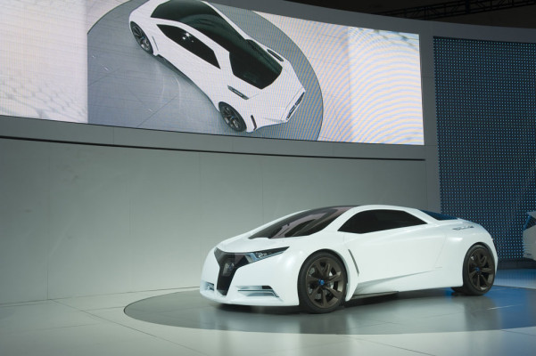Honda stellt Brennstoffzellen-Sportwagenstudie in LA vor