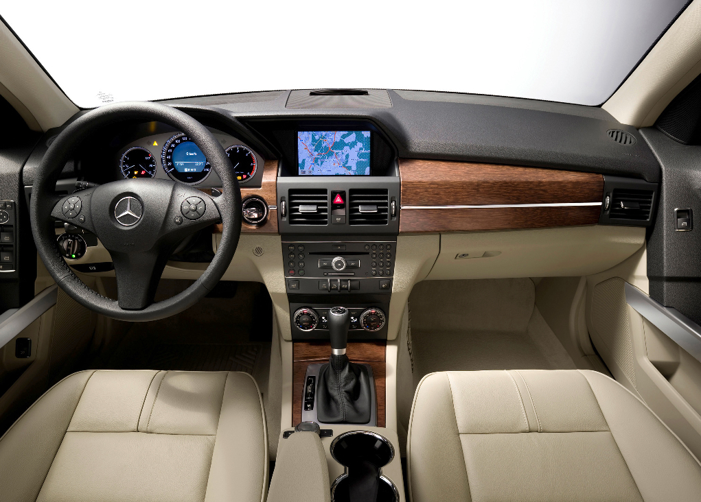 Johnson Controls stattet Innenraum der Mercedes-Benz GLK aus
