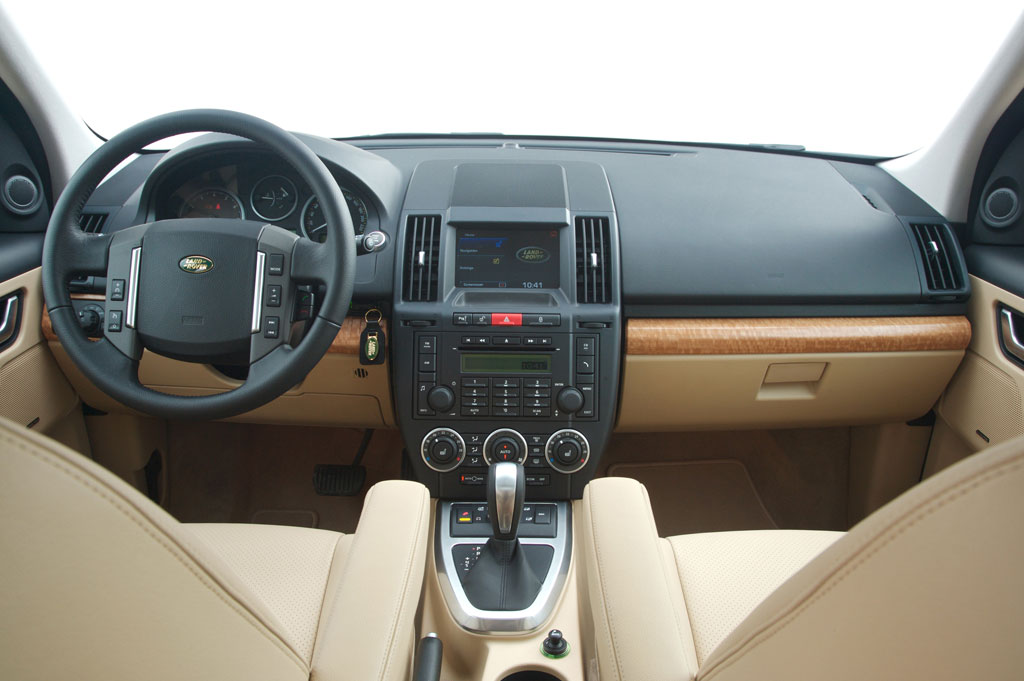 Land Rover Freelander XS bietet 3000 Euro Preisvorteil 