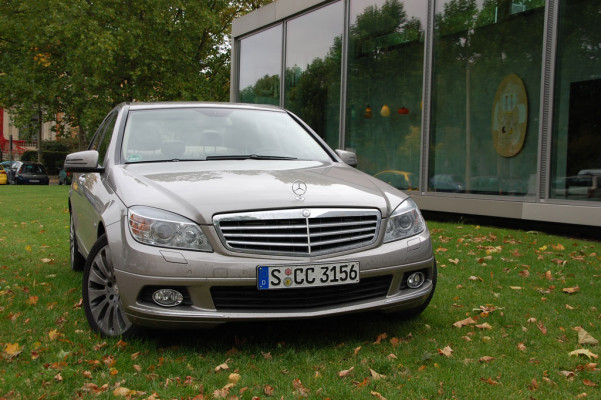 Mercedes-Benz C 200 Kompressor: Die Suche nach der Fliege in der Suppe
