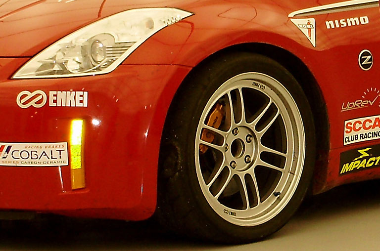Nissan mit einem Dutzend Fahrzeugen auf der SEMA