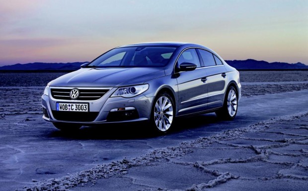 VW Passat wegen Lenkproblemen in die Werkstatt 