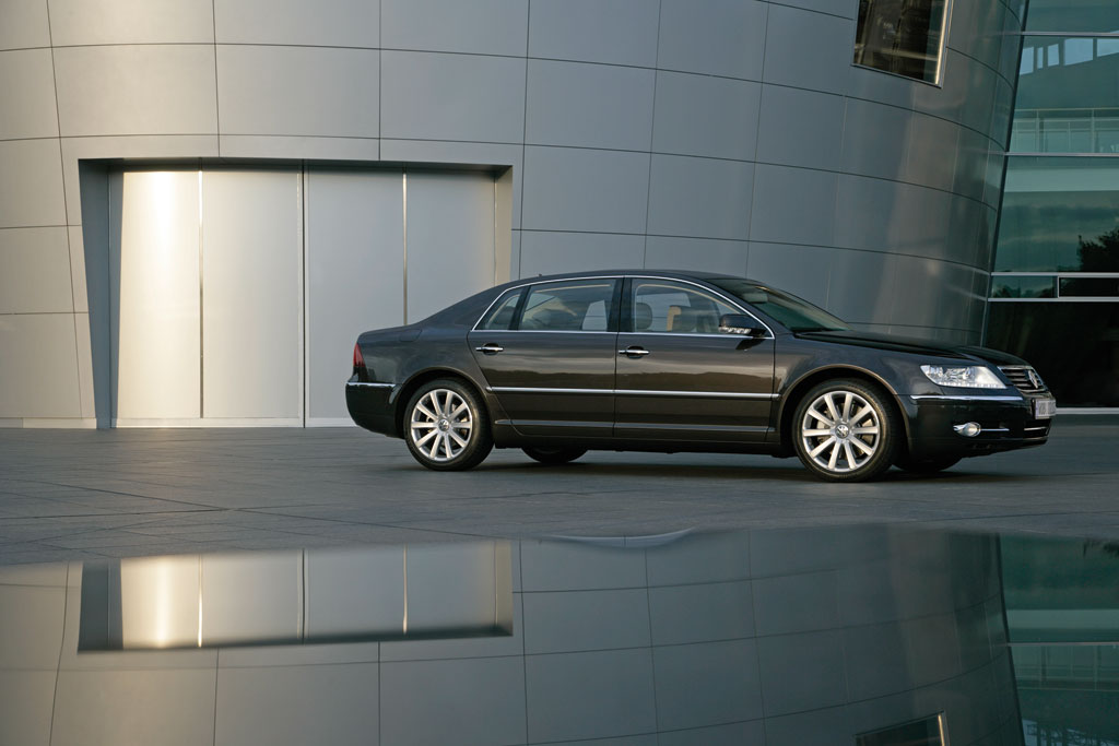 VW Phaeton mit mehr Leistung für Infotainment und Antrieb