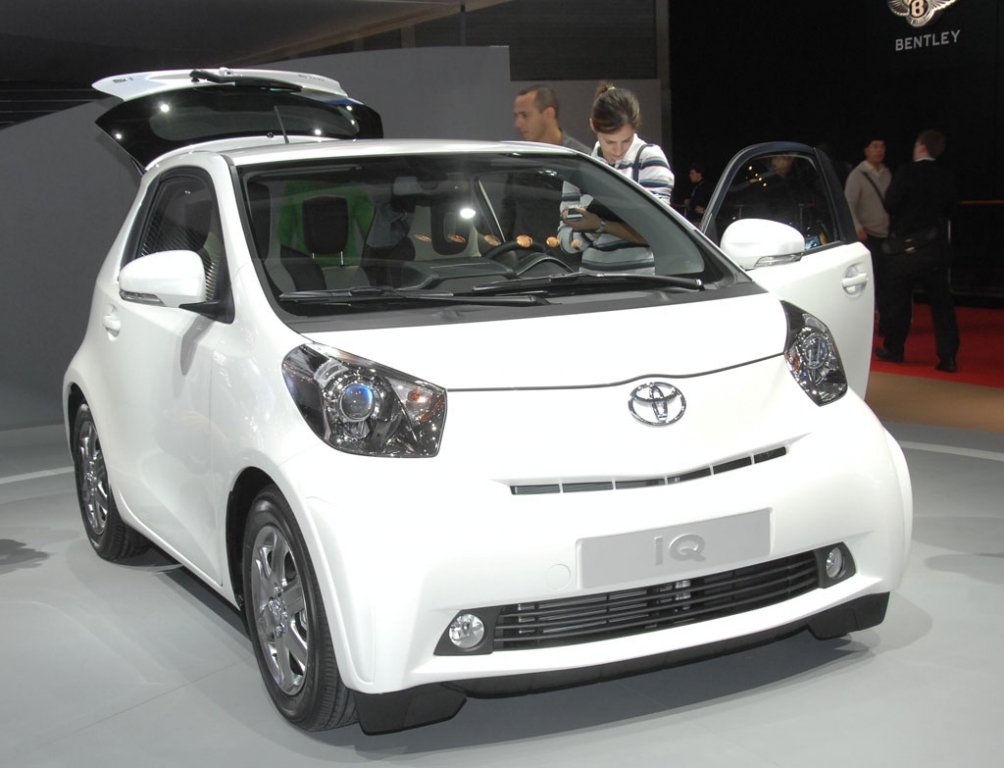 Video: Toyota iQ