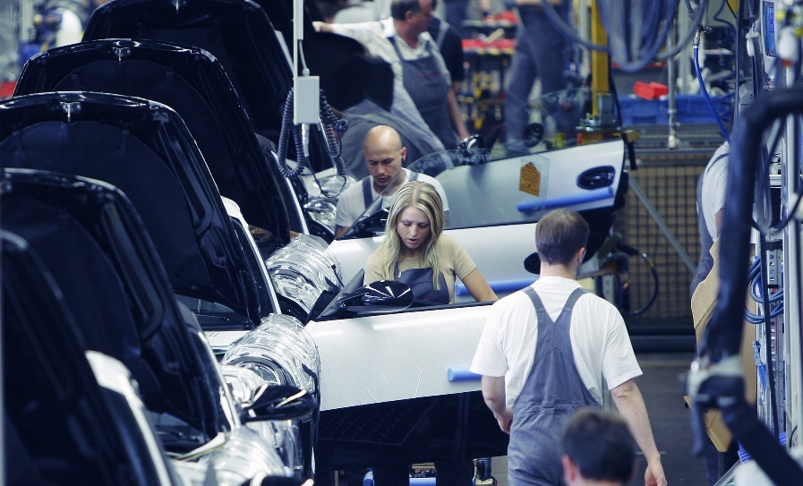 Auch Porsche drosselt die Produktion